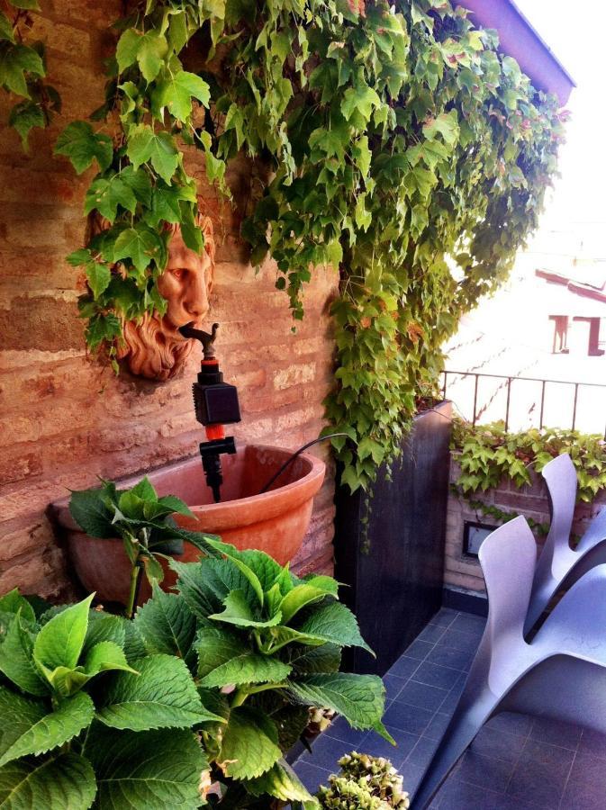 Sui Tetti Di Bologna Leilighet Eksteriør bilde
